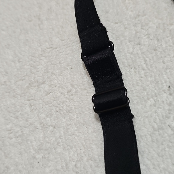 Old Navy Black Seamless Light Support Sports Bra for Women Size Small New - Picture 5 of 10